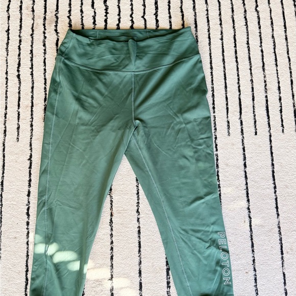 Peloton Pants - Peloton green 25” leggings xl